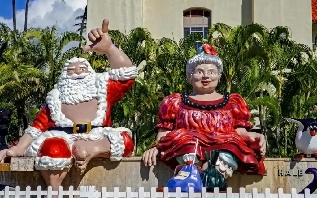 Christmas Holiday Hours Graphic