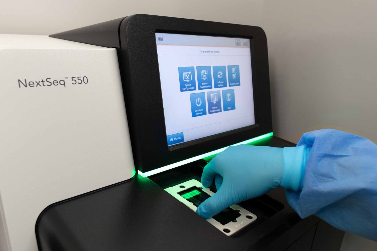 loading-genome-sequencing-machine-in-hawaii-laboratory | Diagnostic ...